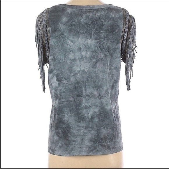 Rock & Republic gray tie-dye scoop neckline fringe and studs short sleeves top.S - Picture 2 of 3
